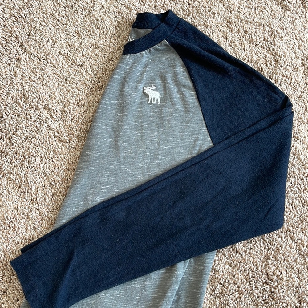 Abercrombie 11/12 long sleeve
